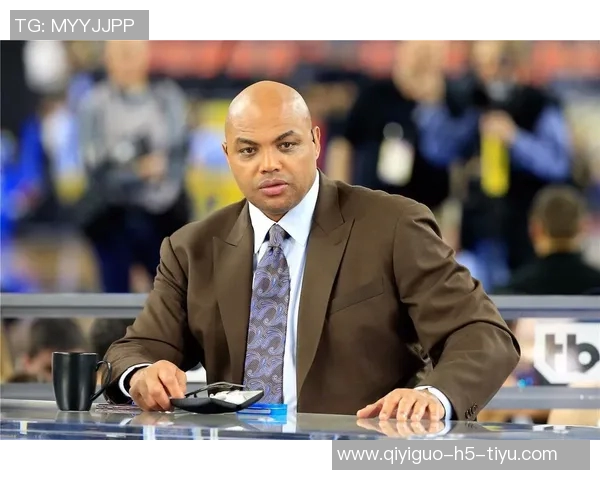 巴克利直言奥胖无论男扮女装都难掩其丑陋本质