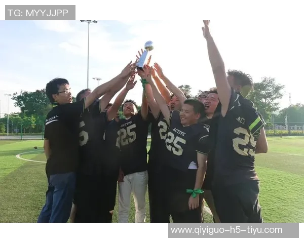 快船全队团建活动共赏橄榄球比赛并拍摄合影留念欢乐时光 快船全队团建活动共赏橄榄球比赛并拍摄合影留念欢乐时光